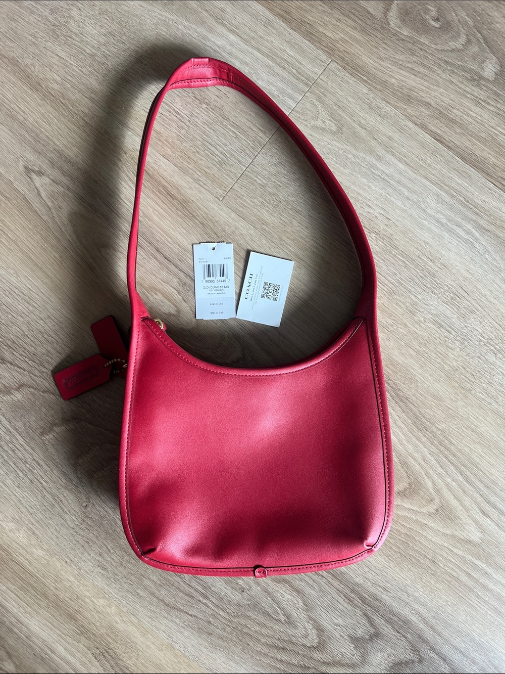 Coach Glov Curve Zip Small Shoulder Bag in Bright Red